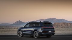 
                                                         Audi Q9