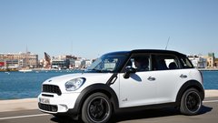 
                                                         MINI - 25 let pod BMW-jem