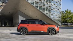 
                                                         MINI - 25 let pod BMW-jem