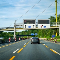 V zgolj 13 minutah so ne enem mestu zabeležili kar 51 kršitev prometnih pravil. Znesek pobranih glob pa je naravnost neverjeten
