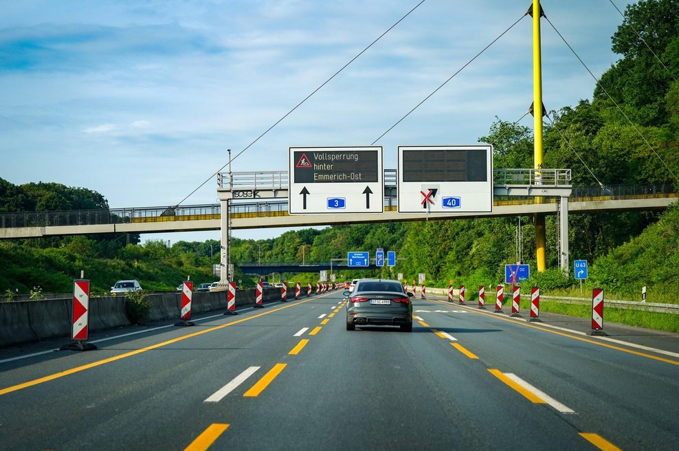 V zgolj 13 minutah so ne enem mestu zabeležili kar 51 kršitev prometnih pravil. Znesek pobranih glob pa je naravnost neverjeten (foto: Profimedia)