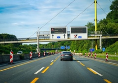 V zgolj 13 minutah so ne enem mestu zabeležili kar 51 kršitev prometnih pravil. Znesek pobranih glob pa je naravnost neverjeten