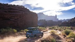 
                                                         MINI Countryman Edition