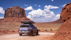 
                                                         MINI Countryman Edition
