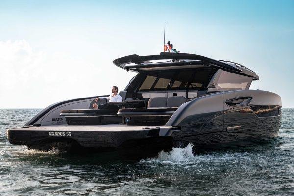 Novi Brabus Ultima 55 za bogataše željne udobja in zmogljivosti