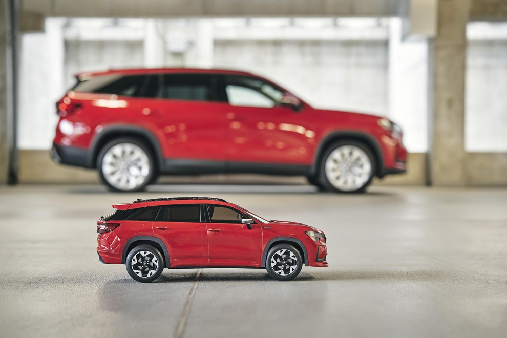 Škoda Kodiaq Sportline - papirnati model