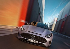 Novo: Mercedes-AMG GT 53 - Ne le surova moč, pomemben je tudi doseg