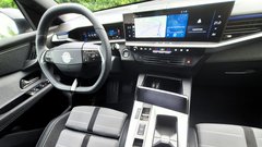 
                                                         Test: Opel Grandland PHEV GS - Tokrat bolj po nemškem receptu