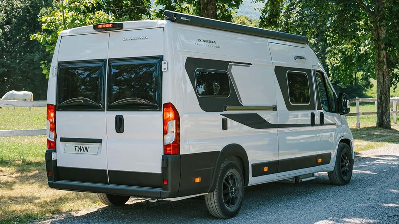 Avtodom Adria Twin s prenovo, ki presega običajno osvežitev