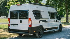 
                                                         Avtodom Adria Twin s prenovo, ki presega običajno osvežitev