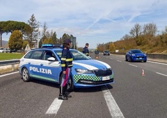 Deset evrov za vsak kilometer na uro previsoke hitrosti. O tem razmišljajo pri zahodnih sosedih