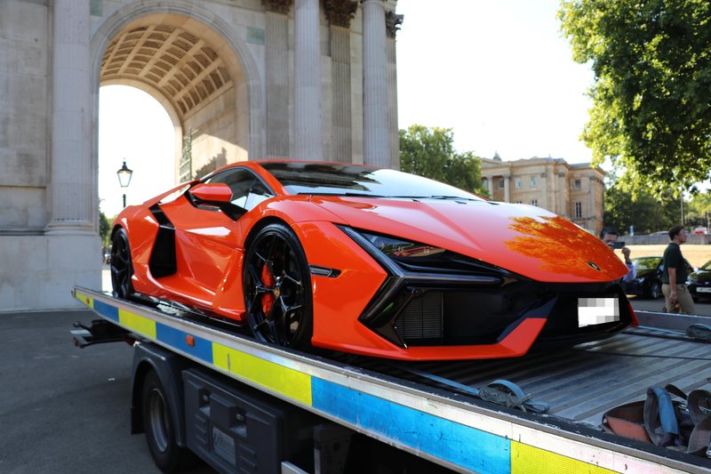 London, VB - zaseg avtomobilov