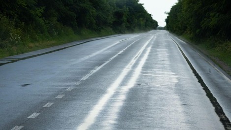cesta promet koroska slovenija prenova infrastruktura obljube politika kritika