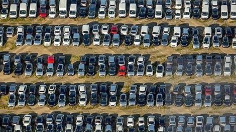 rabljena vozila nenavadno dogajanje cene porsche 911 gospodarstvo trg trzisce podjetje cene denar