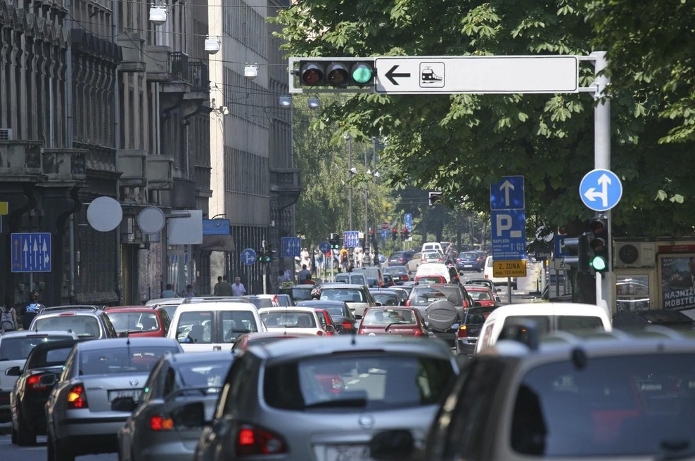 Policisti v Zagrebu med redno kontrolo zaustavili 23-letnik: ko so preverili dokumente, so mu takoj zasegli vozilo (končal je za rešetkami) (foto: Profimedia)