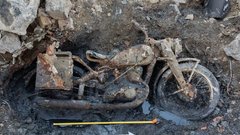 motocikel druga svetovna vojna nemcija budimpesta donava smrt odkritje vrocina zgodovina preteklost