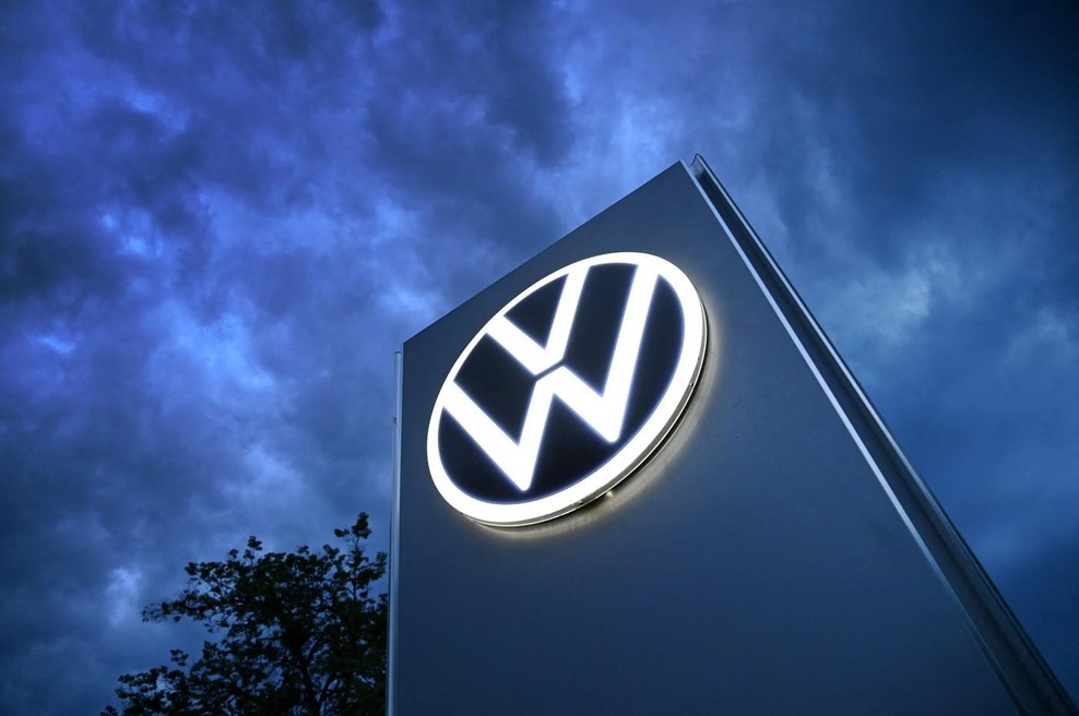 Volkswagen delavcem grozi z odpuščanjem, medtem pa je 'zaposlil' ... 100 ovac! Plačevali jih ne bodo, njihova naloga pa je zelo pomembna (foto: Profimedia)