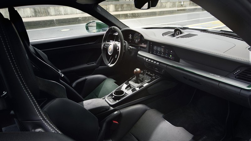 Sto let slavnega dirkališča ni kar tako in pri Porscheju to dobro vedo