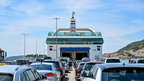 avto dopust teza tehtanje prtljaga promet policija tezave odgovornost stop voznja
