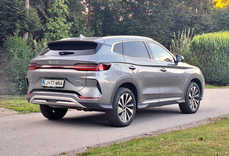 Test: BYD Seal DM-i: Kaj ponuja kitajski tjulenj tako posebnega?