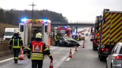 Modre luči niso prošnja za uvidevnost, ampak opozorilni znak za umik