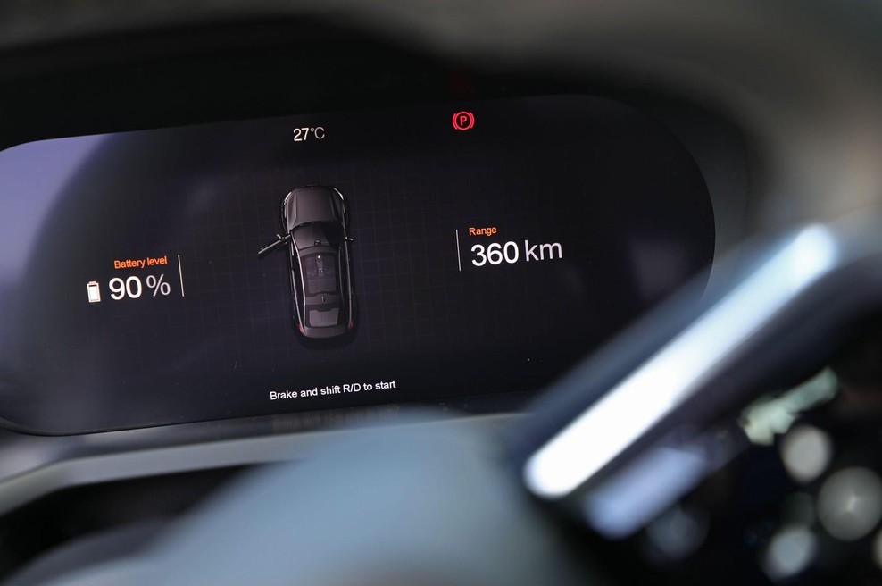 Kitajski znanstveniki več let preučevali vožnjo z električnimi avti: njihovo odkritje zdaj dviguje prah, marsikdo bo 2-krat premislil, kako in kaj (foto: Profimedia)