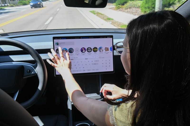zagreb hrvaska evropa novost robo taksi avtonomno vozilo aplikacija rimac