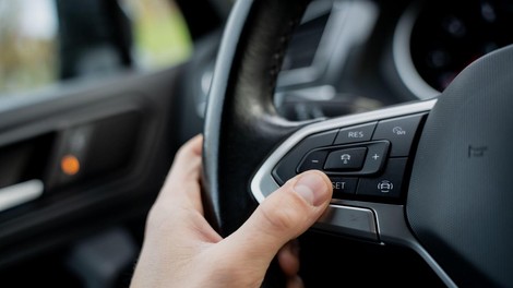 tempomat avto hitrost gorivo varcevanje nasvet strokovnjak pravilna uporaba avtocesta