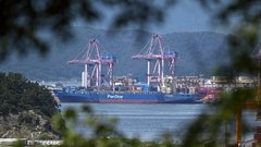 juzna koreja evropa arktika nova pot azija evropa transport avtomobili novost test preizkus