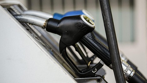 Vozniki v Italiji ne morejo verjeti cenam na črpalkah: za liter dizla ponekod zahtevajo že več kot tri evre. Preverite, kje!