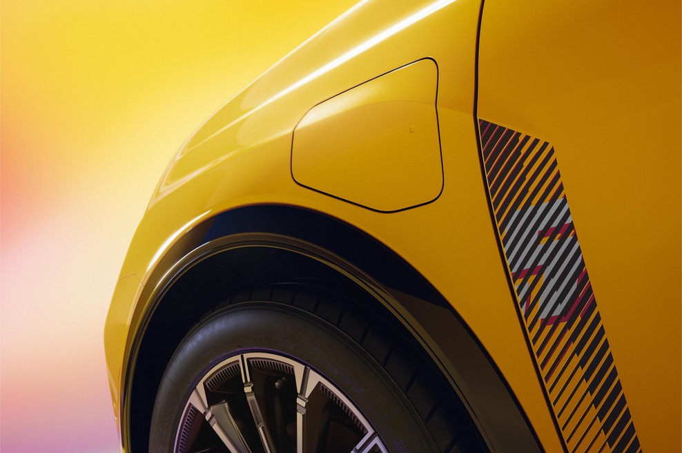 Komaj leto dni je na trgu in že je doživel prvo osvežitev. Najpomembnejša prihaja za najcenejšo različico (foto: Renault)