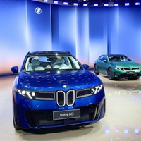 »Ne prodajamo avtomobilov, prodajamo slike«: novi BMW ima nenavadno težavo, zanimanje pa je ogromno