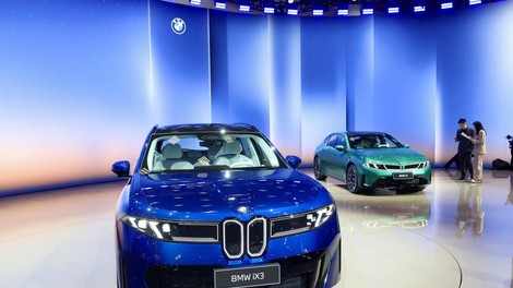 »Ne prodajamo avtomobilov, prodajamo slike«: novi BMW ima nenavadno težavo, zanimanje pa je ogromno