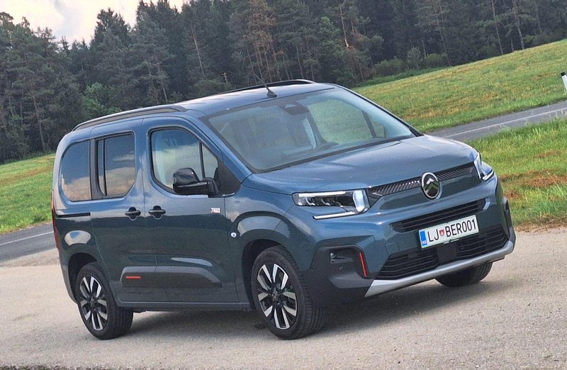 Test: Citroen Berlingo BlueHDi (130) Max XTR  - Tudi pri tridesetih zvesti družinski prijatelj