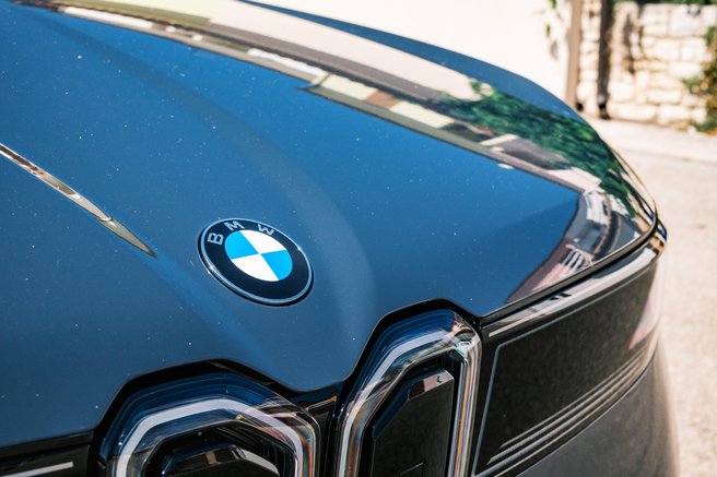 BMW iX3