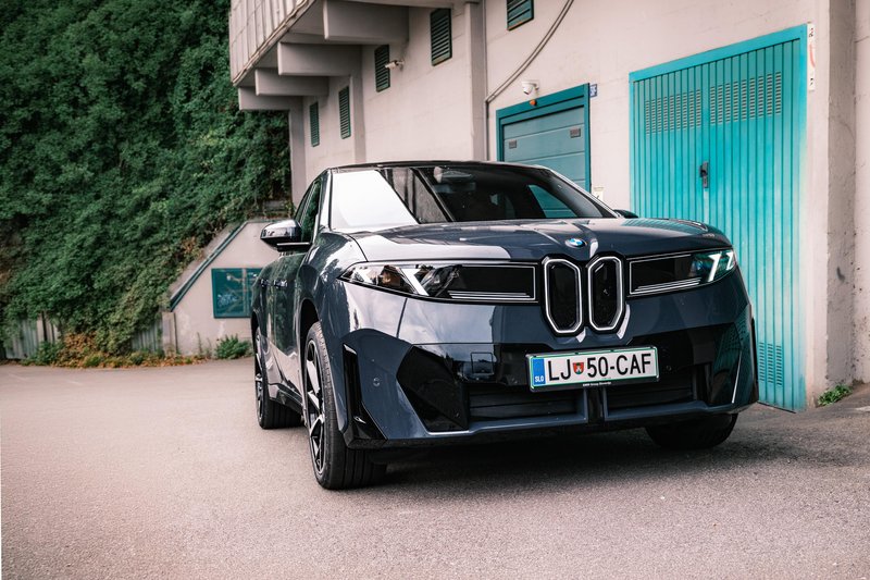 BMW iX3