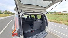 
                                                         Test: Dacia Jogger Hybrid 155 - Suvereno