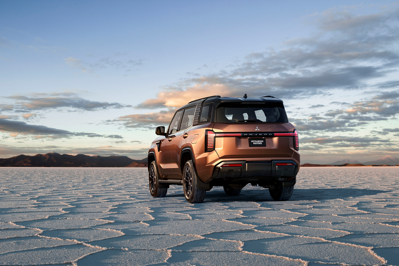 Mitsubishi se vrača h koreninam, takšen surovež bo novi Pajero