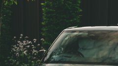 
                                                         Range Rover Electric