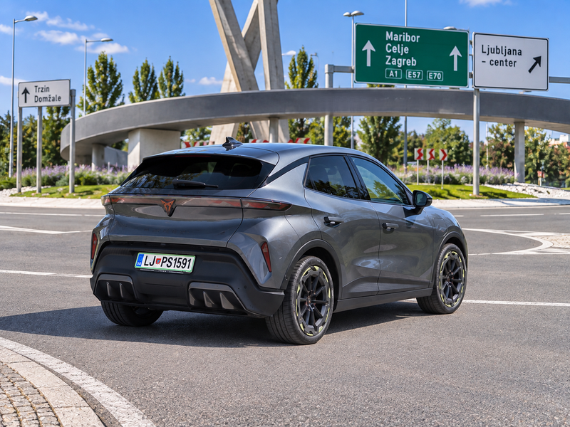 Novo pri nas: Cupra Raval – naelektren mediteranski temperament