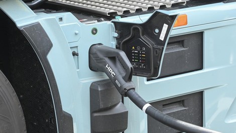Leto dni so električne tovornjake uporabljali kot dizelske: rezultat je presenetil vse