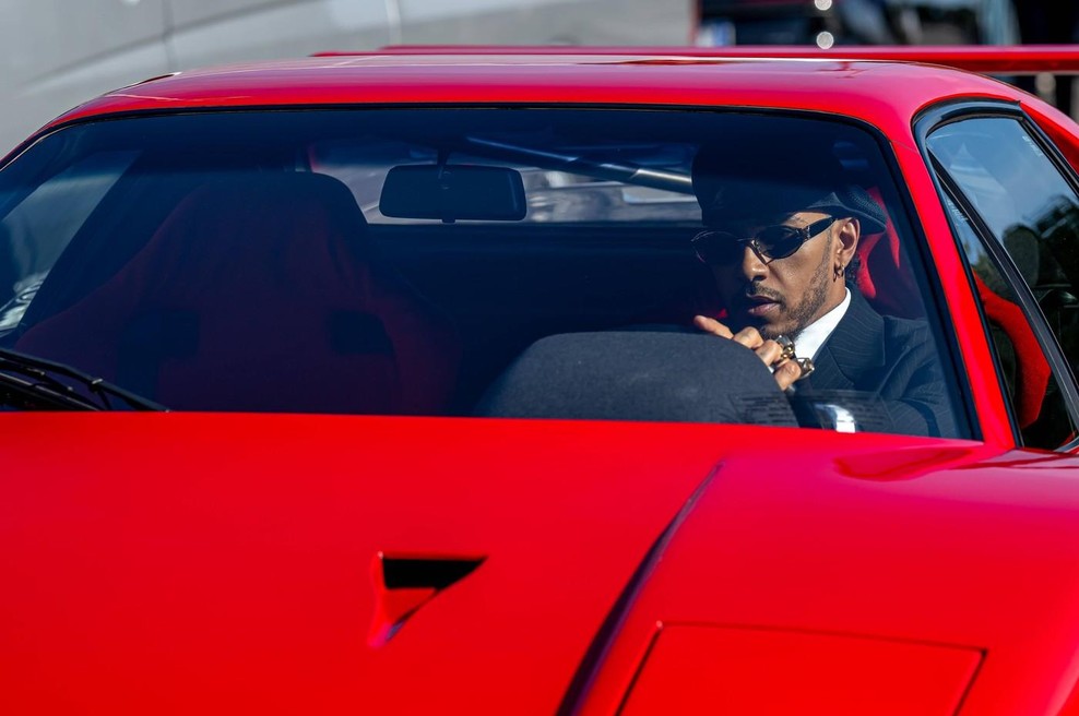 Več kot 30 let je nabiral prah v garaži. Potem ga je našel Lewis Hamilton in ga poslal naravnost k Ferrariju (foto: Profimedia)