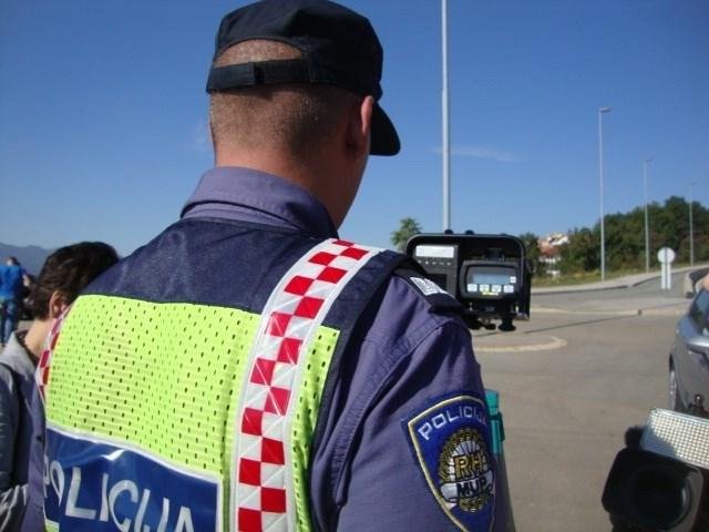 Rekorderju že desetkrat odvzeli vozniško dovoljenje in zasegli deset avtomobilov
