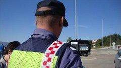Rekorderju že desetkrat odvzeli vozniško dovoljenje in zasegli deset avtomobilov