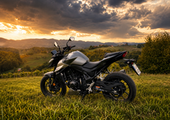 Test: Honda CB 750 Hornet (E-sklopka) - V sršenjem gnezdu