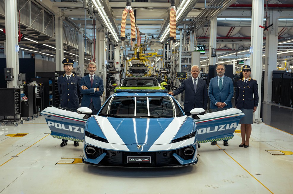 Italijanska policija dobila novega Lamborghinija: njegova naloga ni to, kar bi pričakovali (foto: Lamborghini)