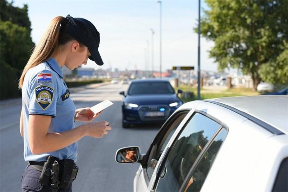 Rekorderju že desetkrat odvzeli vozniško dovoljenje in zasegli deset avtomobilov