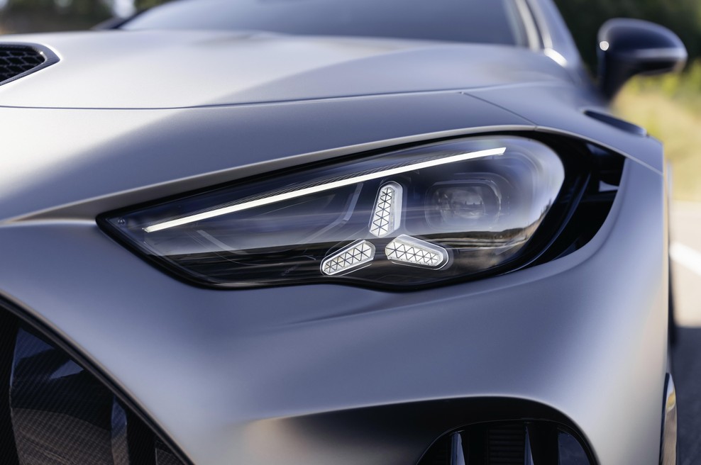 Negotovost med Mercedesovimi delavci: nihče ne ve, kateri dve tovarni sta ogroženi (foto: Mercedes-Benz)