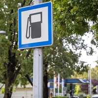 Poln rezervoar bi lahko stal skoraj 100 evrov: dizel pred novo rekordno ceno