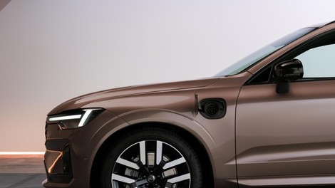 Volvo XC60 in XC90 - prenova + priključni hibrid